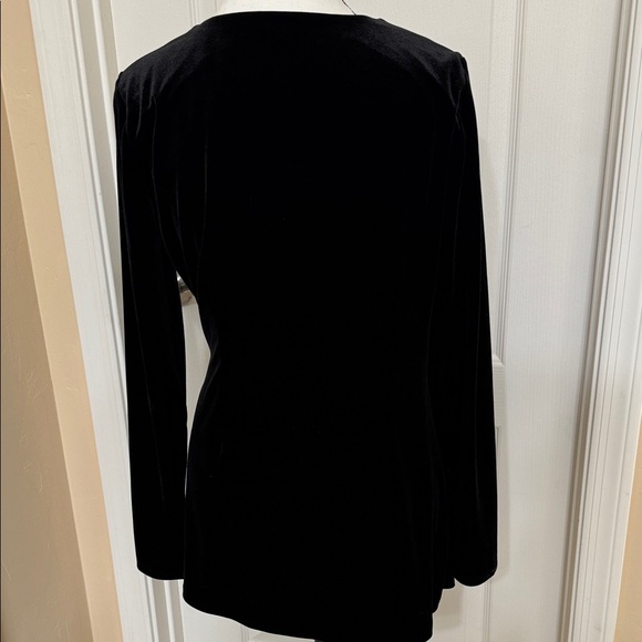 Elegant Black Wrap Top - Picture 4 of 5